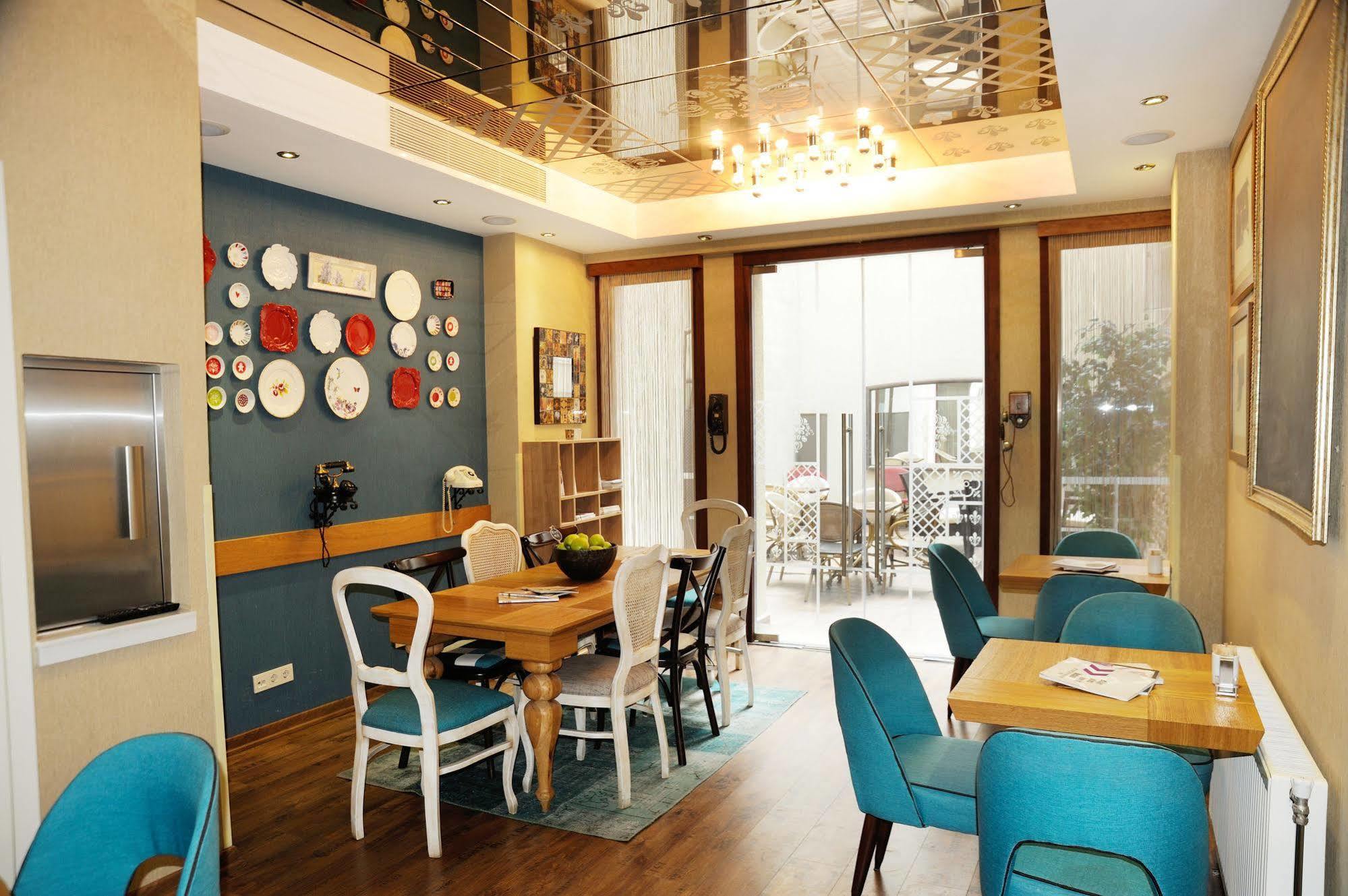 Collage Taksim Hotel Istanbul Exteriör bild